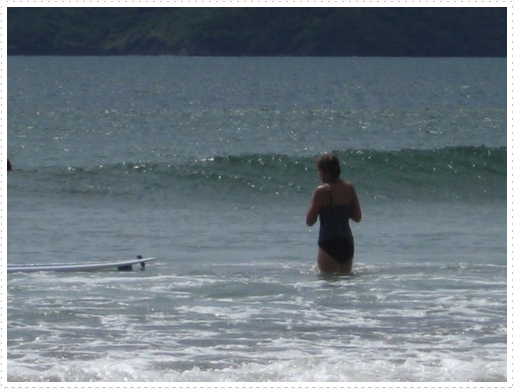 Betz trying to surf again - 14 Betz trying to surf again - 14