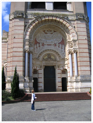 Church in Toulouse, France Church in Toulouse, France
