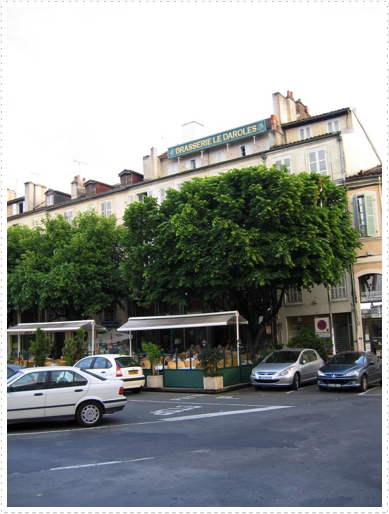 Brasserie Le Daroles in Center Ville of Auch, France Brasserie Le Daroles in Center Ville of Auch, France