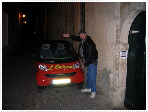 Scott with pizza delivery Smart for L' Origan, Condum, France Scott with pizza delivery Smart for L' Origan, Condum, France