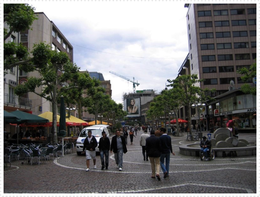 Fussgängerzone (pedestrian street) of the Zeil - Frankfurt Am Main Fussgängerzone (pedestrian street) of the Zeil - Frankfurt Am Main