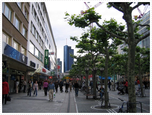 Fussgängerzone (pedestrian street) of the Zeil - Frankfurt Am Main Fussgängerzone (pedestrian street) of the Zeil - Frankfurt Am Main