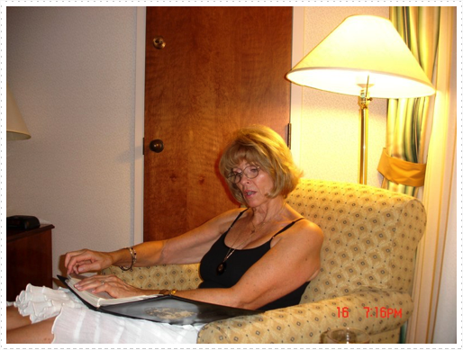 Betz in hotel room Betz in hotel room