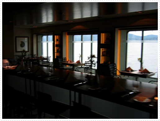 Restaurant on The World cruise ship Restaurant on The World cruise ship
