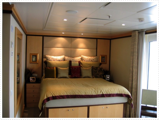 Master bedroom of Karyn & Geoff's apartment on The World cruise ship Master bedroom of Karyn & Geoff's apartment on The World cruise ship